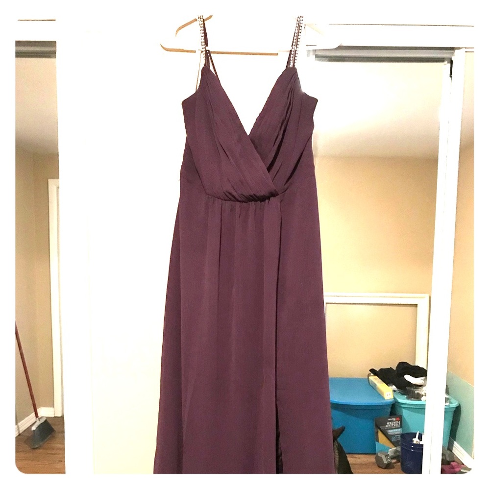Long David’s Bridal bridesmaid/formal wear dress